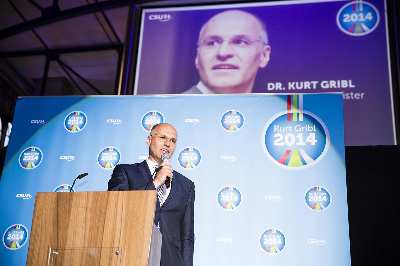 Kurt Gribl bei seiner Nominierung in der Kälberhalle in Augsburg | NIKKY MAIER photo - 02