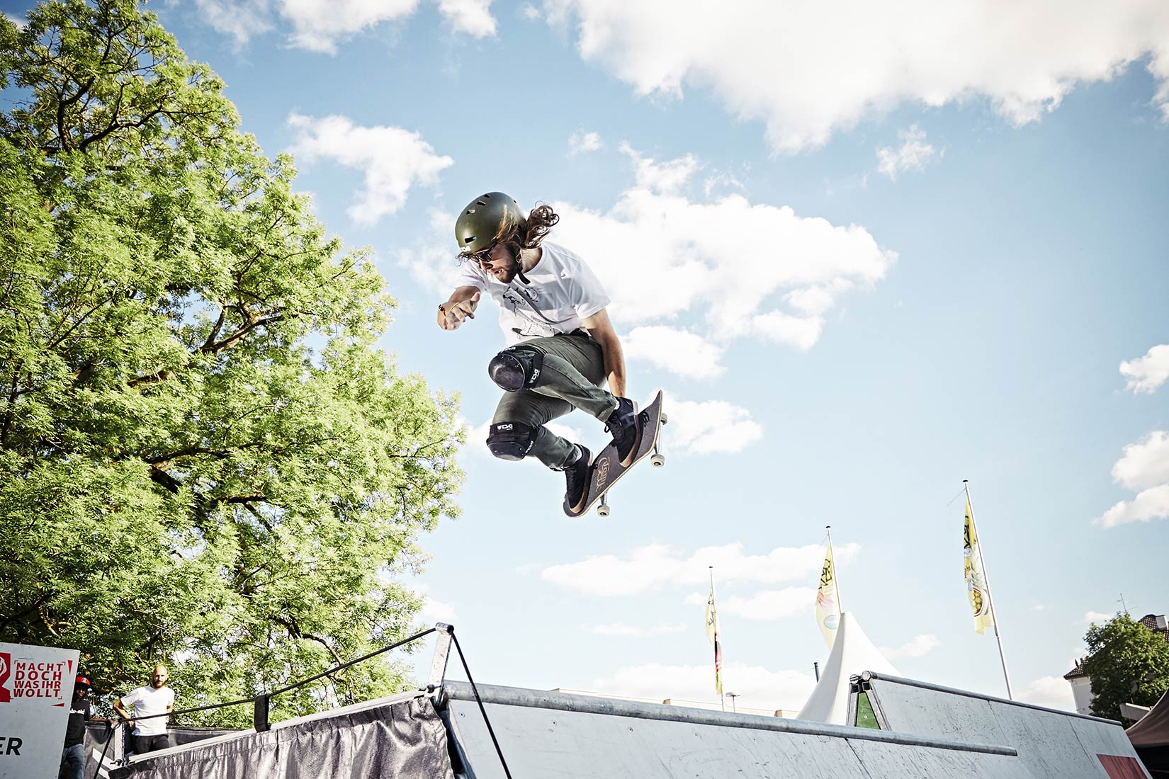 Skateboarder beim Wettbewerb | NIKKYMAIER photo - 14